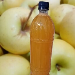 آب سیب تازه و طبیعی بطری حدود یک و نیم لیتری