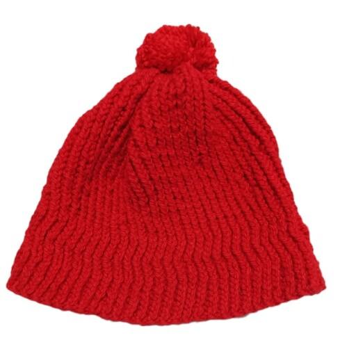 کلاه  دستبافت پوم دار به رنگ قرمز،از 3تا6ساله