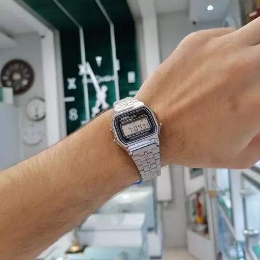 ساعت مچی ست زنانه و مردانه کاسیو Casio فلزی  ساخت ژاپن 