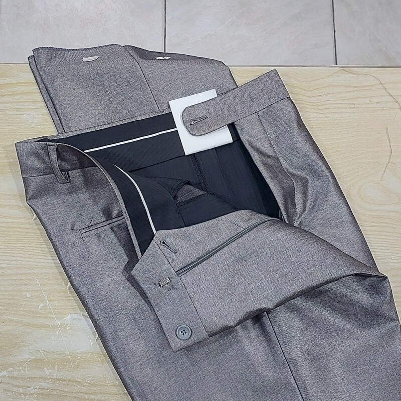 شلوار پارچه ای مردانه رنگ نقره ای نیمه براق تا براق سایز 42 