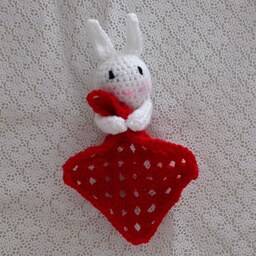 عروسک خرگوش کوچولو و دستمال