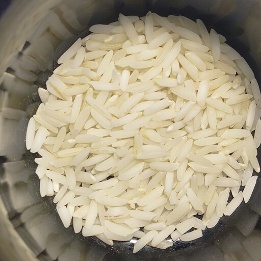 برنج هاشمی اعلاء گیلان به عنوان نمونه (در بسته های یک کیلویی)