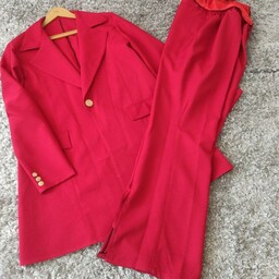  کت شلوار ساغر
جنس مازراتی 
رنگ بندی   قرمز کاربنی  آجری  کرم
سایز بندی  فری 40 تا 46