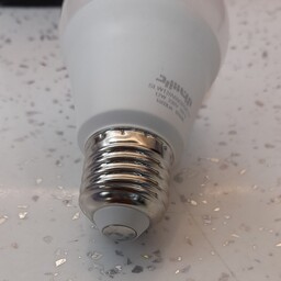 لامپ12وات برند وین شید نور مهتابی دارای ضمانت و کداستاندارد معتبر 