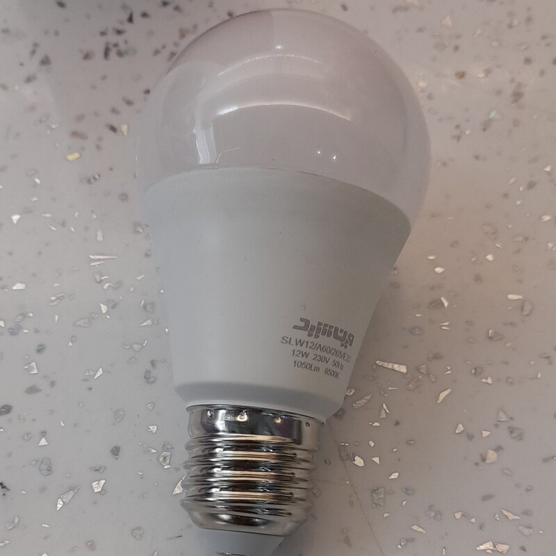 لامپ12وات برند وین شید نور مهتابی دارای ضمانت و کداستاندارد معتبر 