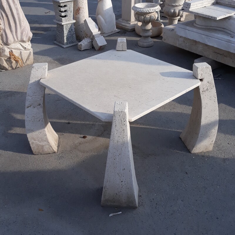 میز وسط سنگی ( مبلمان داخلی و محوطه سازی)