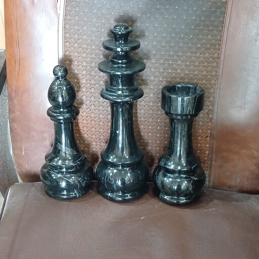 مهره شطرنج دکوری غول پیکر ( یک عدد به انتخاب مشتری ) رنگ مشکی