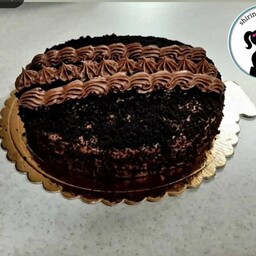 کیک بی بی شکلاتی مخصوص کافی شاپ ها با بهترین مواد اولیه هم بصورت کیلویی و هم بصورت اسلایسی قابل سفارش میباشد 