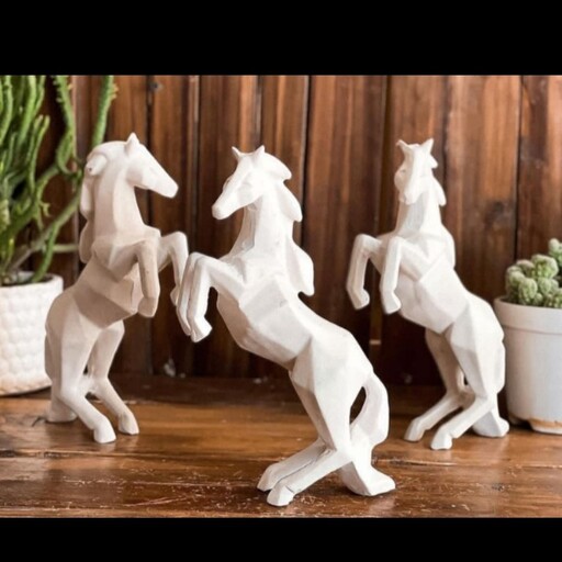 مجسمه اسب سه بعدی