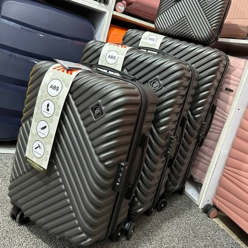 چمدان چهار تیکه خارجی فوق برند mr اوماسو فول و درجه یک و عالی مناسب جهیزیه و مسافرت تضمین قیمت و کیفیت بیست