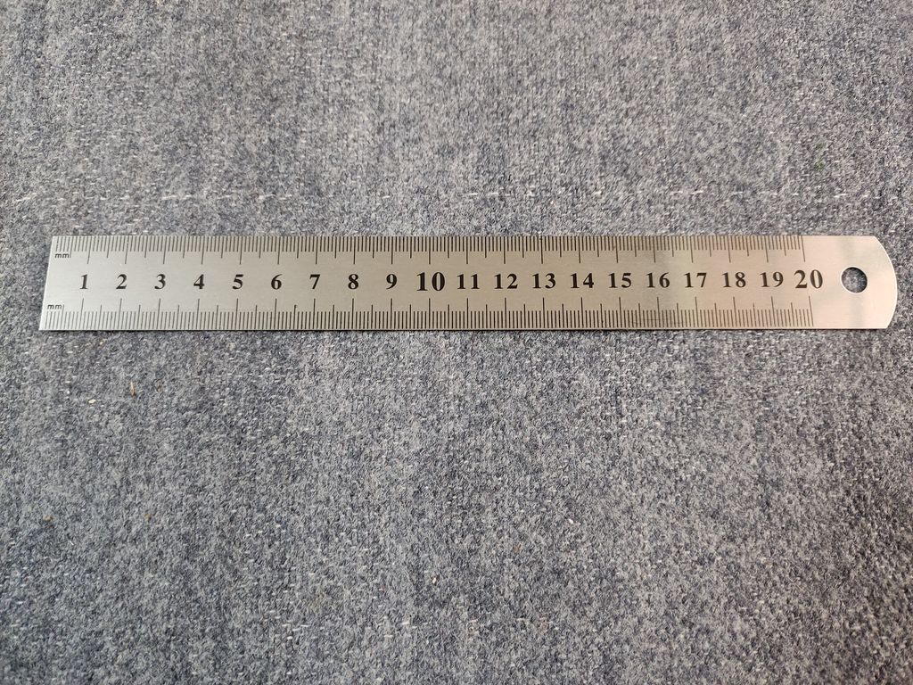 خط کش فلزی کد 25050007 سایز 20 سانتی متری