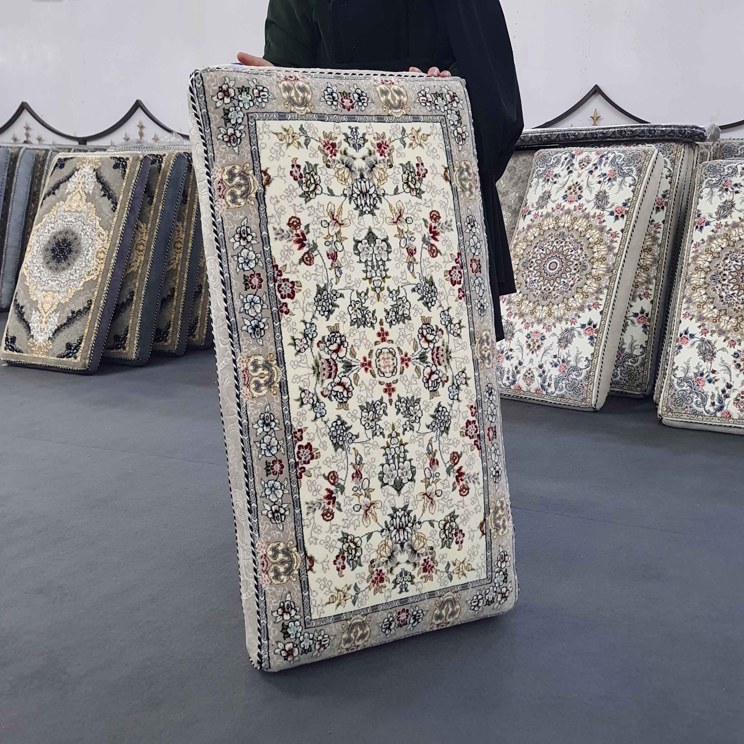 پشتی 700 شانه نگین یاسمن | طرح ژینوس کرم