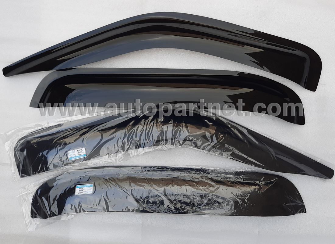 بادگیر شیشه نیسان رونیز