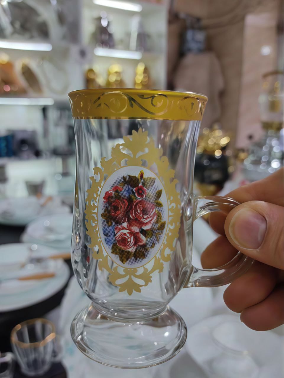 فنجان چایخوری گل رز ملودی (پس کرایه)