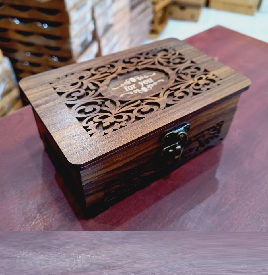 جعبه جواهرات چوبی معرق (پست پیشتاز پس کرایه)