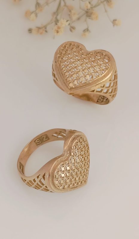 خرید انگشتر زنانه طلاروس تراش قلبی توری