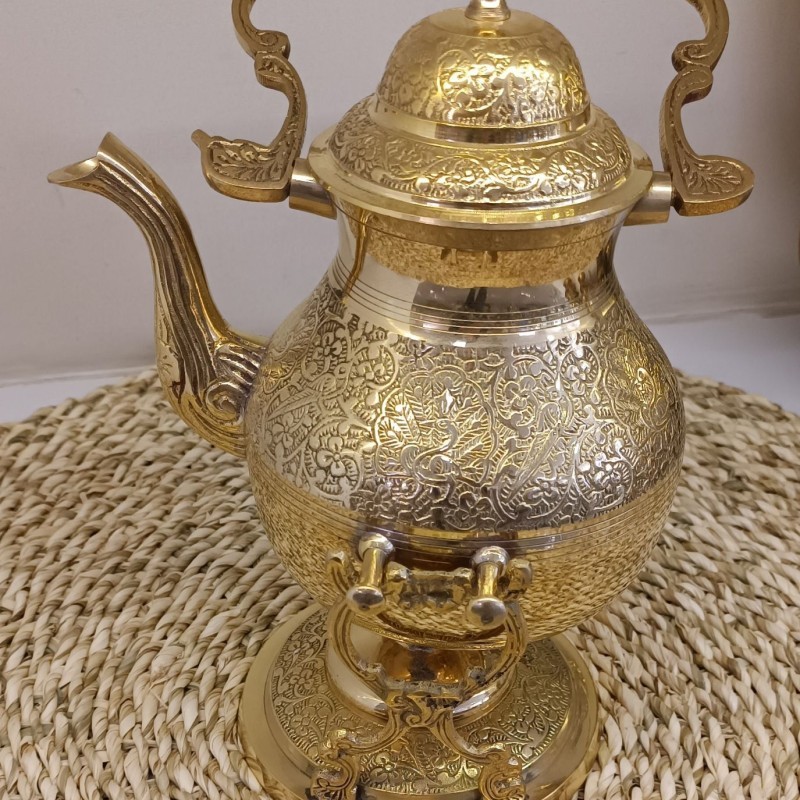 قوری وارمر طرح طاووس پایه گردبرنجی