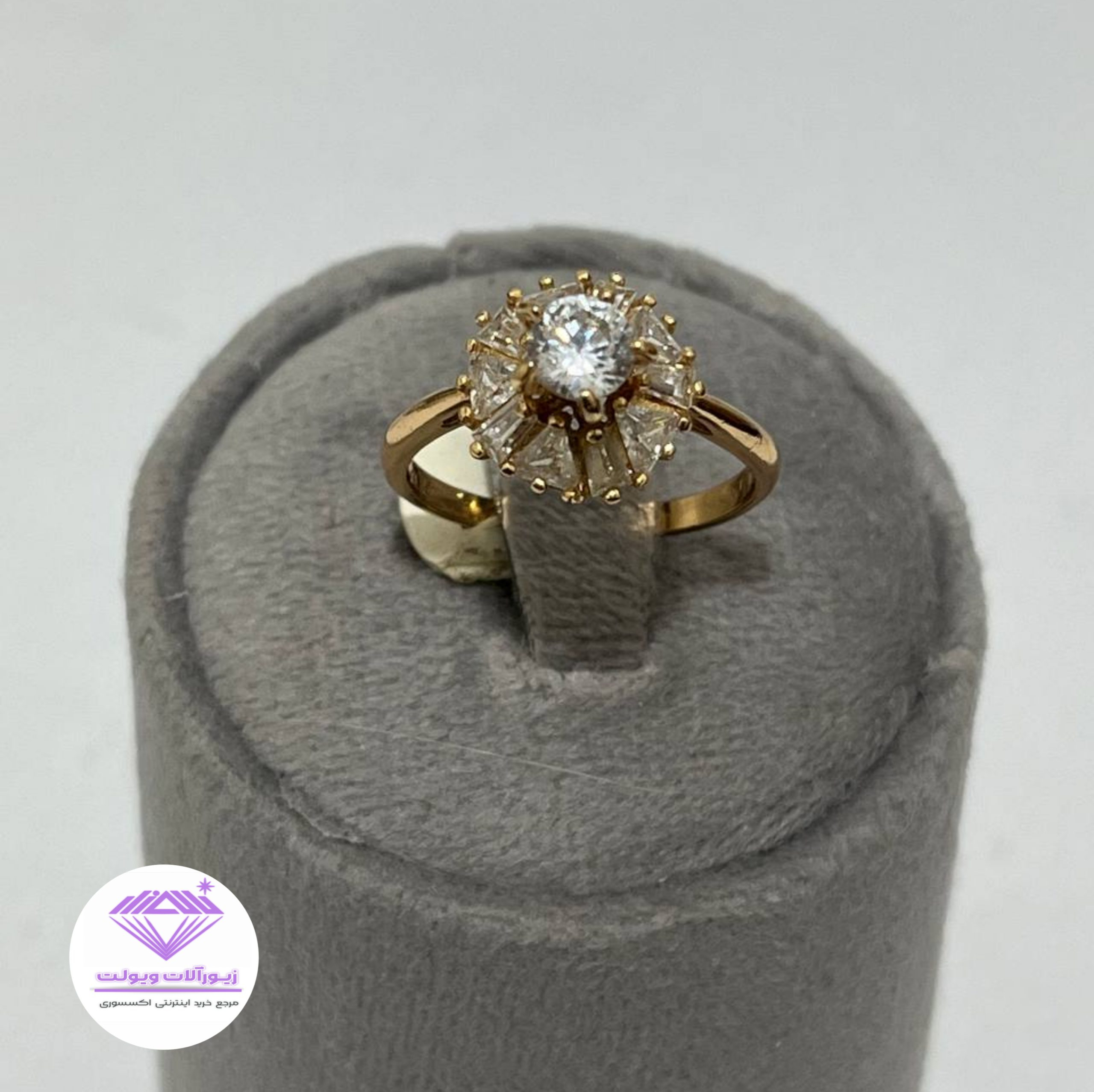 انگشتر مدل نگین برجسته باگت