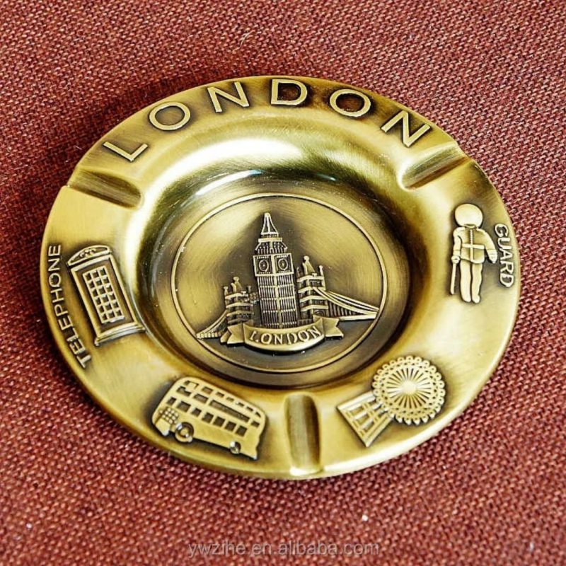 زیرسیگاری فلزی دکوری با طرح برجسته لندن مدل گرد