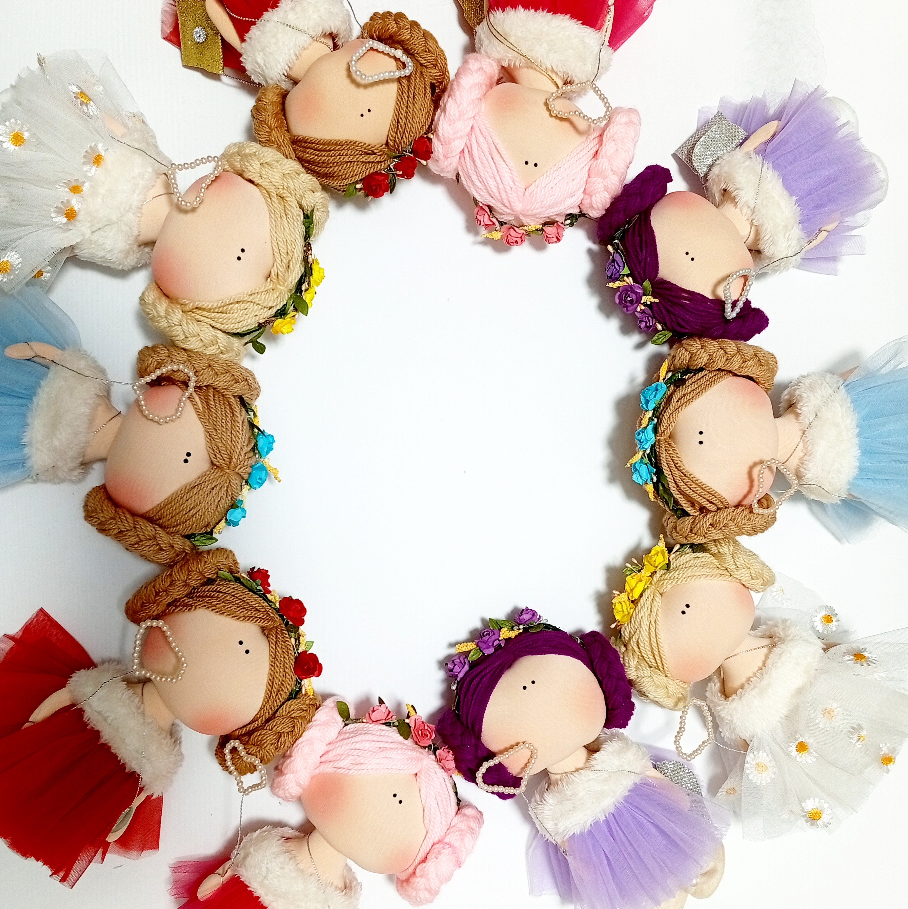 عروسکهای نشان دار