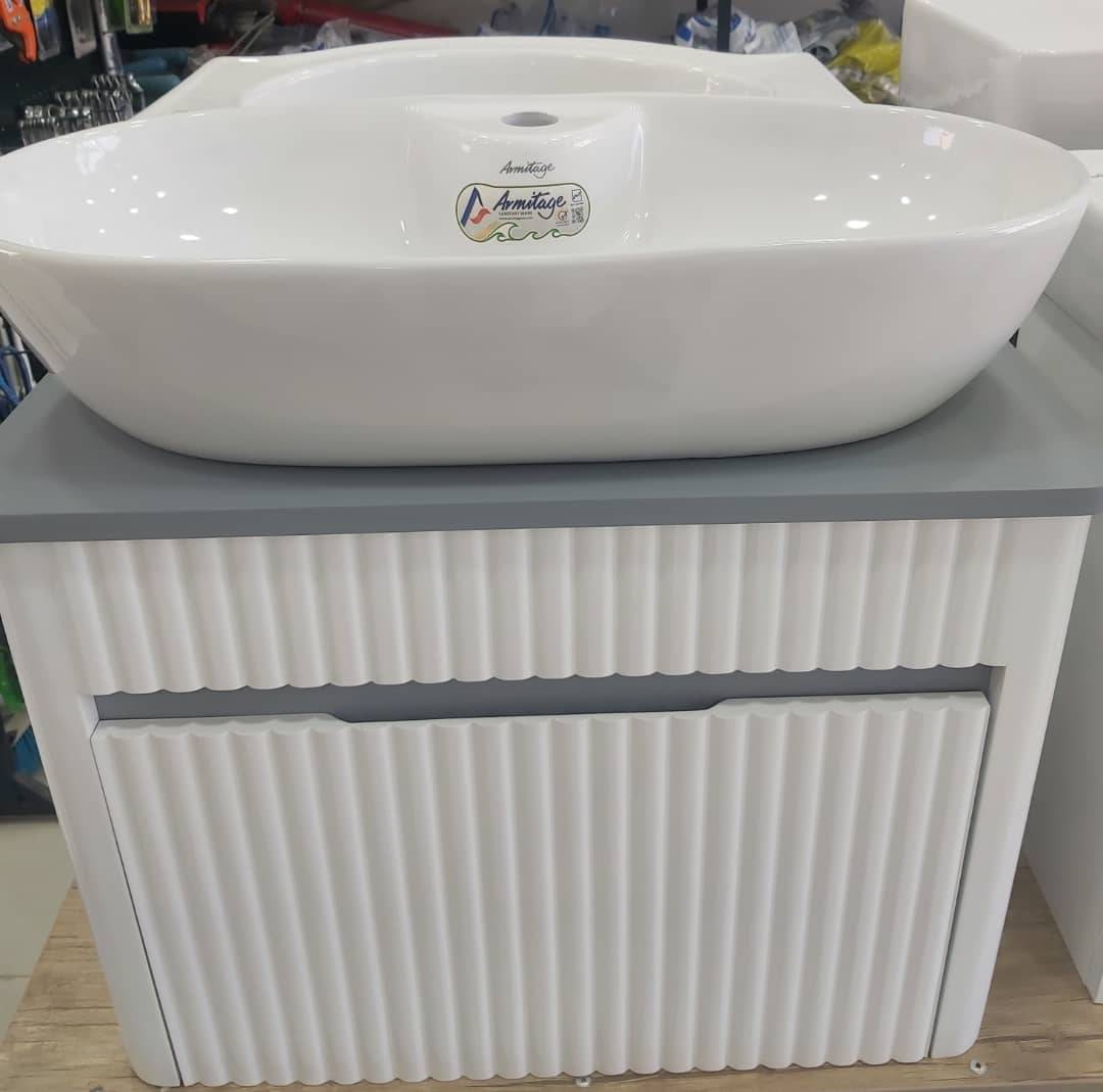 روشویی کابینتی بامبو طرح چوب در ابعاد 60*40 و رنگ سفید طوسی. ترکیبی از زیبایی، مدرنیته