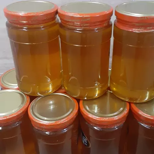 عسل کوهستان چند گیاه با عطر وطعمی خاص.یک کیلویی بدون موم مخلوطی از سه دوره برداشت بهاره تابستانه واوایل پاییز