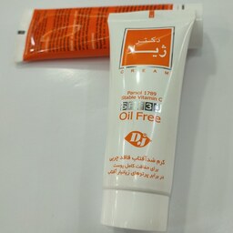 ضد آفتاب دکتر ژیلا spf30 سایز بزرگ  بیرنگ