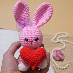 عروسک خرگوش اسباب بازی دستبافت مناسب هدیه رنگ صورتی قلب دار
