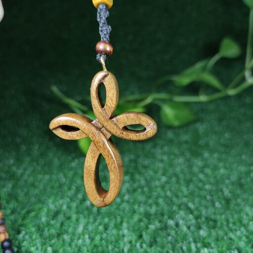 گردنبند صلیب چوبی با مهره چوبی اونیکس دست ساز  زیبا