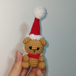 عروسک بافتنی خرس قرمز  ولنتاین یلدا و کریسمس 