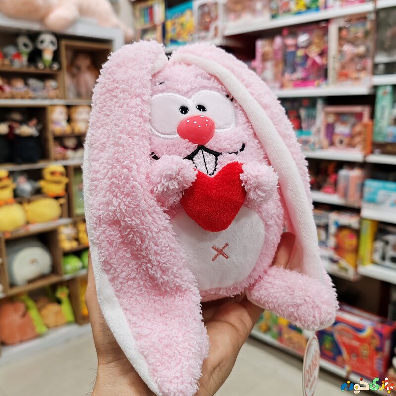 عروسک پولیشی خرگوش قلب به دست کف شن تولید COOKIE DOLLS ارتفاع 15 سانت