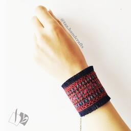 دستبند زنانه سوزندوزی پته  کاملا دستساز و دستدوز از صنایع دستی طا طرح حور 