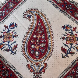 رومیز عسلی قلمکاری سنتی زمینه کرم رنگ