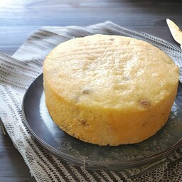 کیک گرد  کشمش و گردو (خانگی)( 500 گرمی) مناسب برای حدود 4 نفر