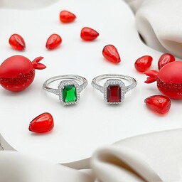 انگشتر نقره زنانه طرح جواهر  با روکش طلا در رنگ های یاقوت سرخ و سبز