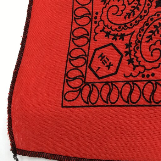 باندانا یا دستمال سر نخی مدل بته جقه اصلی قرمز چاپ مشکی