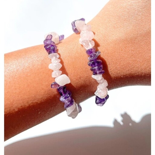 دستبند سنگ آمیتیست و رز کوارتز ( کوارتز  صورتی ) نامنظم amethyst، rose quartz 