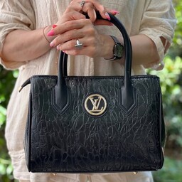 کیف زنانه بزرگ چرم طرحدار  برجسته با رنگبندی زیبا