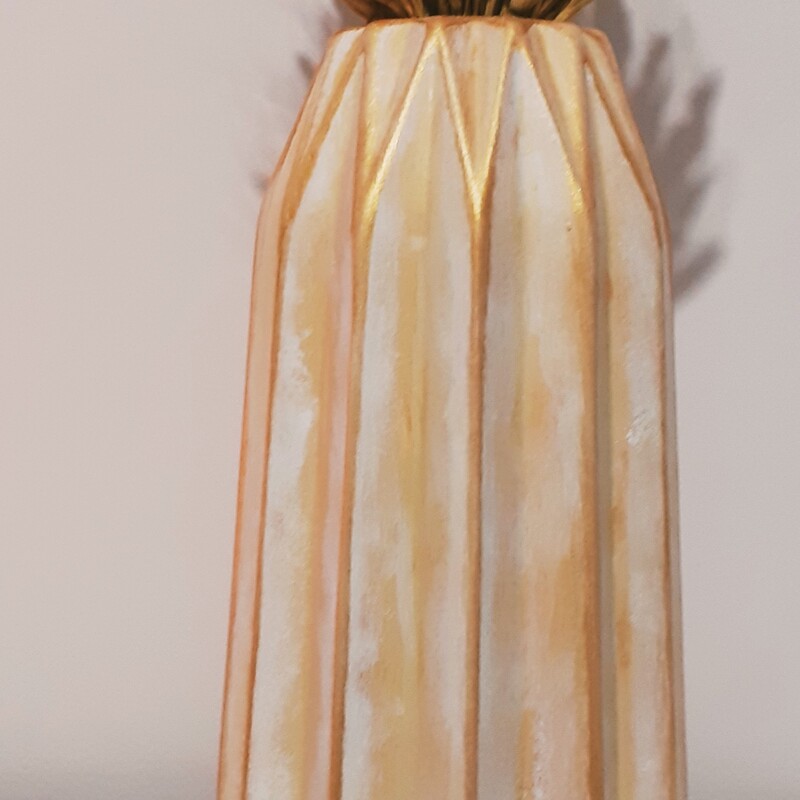 گلدان سرامیکی پتینه رنگ کرم طلایی بسیار زیبا مناسب برای گل خشک یا گل مصنوعی قابل شستشو