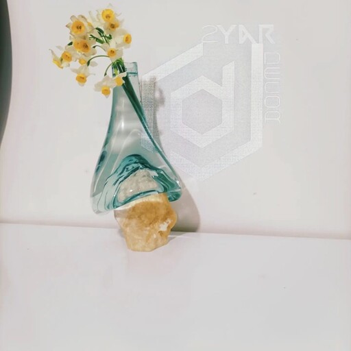 گلدان شیشه ای با پایه سنگ طبیعی کد122