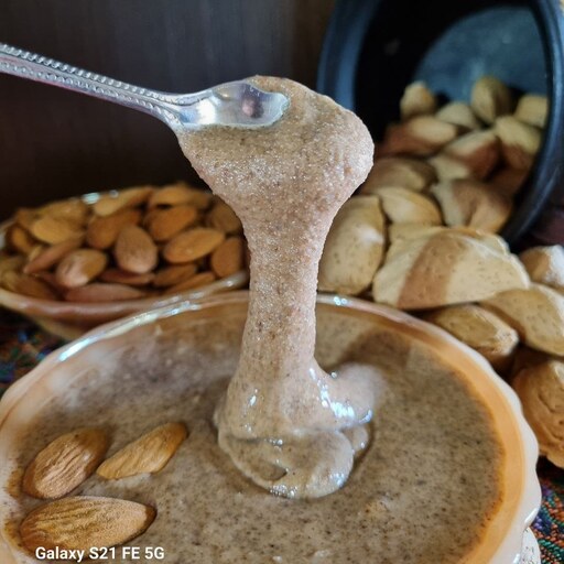 کره بادام درختی  درجه یک (200 گرمی) - صددرصد خالص - بدون هیچگونه افزودنی - از بادام سنگی مرغوب امساله اصفهان 