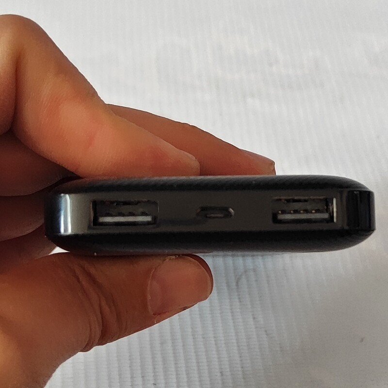 پاور بانک 10800 کینگ استار  دارای جنس بدنه پلاستیک مقاوم ABS نشانگر Led  -اینترفیس تایپ سی micro-USB و USB