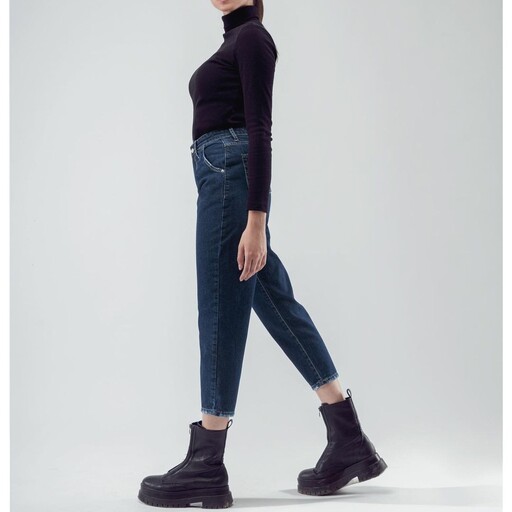 شلوار مدل مام فیت جنس جین رنگ بندی فقط آبی سایز بندی 36 تا 48 قد 90 مناسب بانوان و خانم ها و دختران و.... 