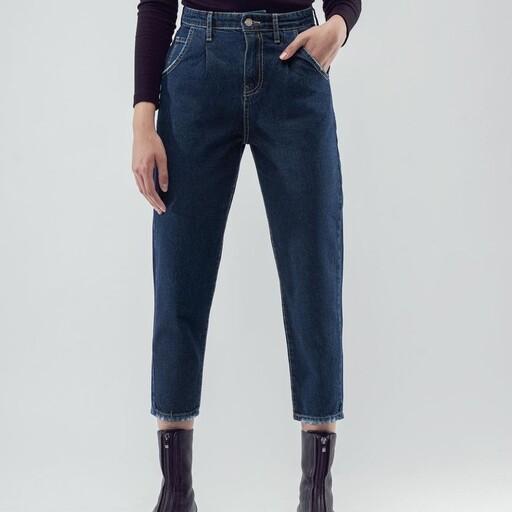 شلوار مدل مام فیت جنس جین رنگ بندی فقط آبی سایز بندی 36 تا 48 قد 90 مناسب بانوان و خانم ها و دختران و.... 