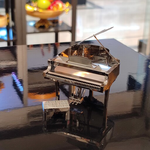 ماکت دکوری دستساز استیل رنگ ثابت مدل پیانو رویال مینیاتوری ساخته شده