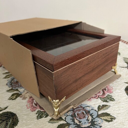 جعبه تی بگ چوبی 5خانه پایه دار قهوه ای 210018