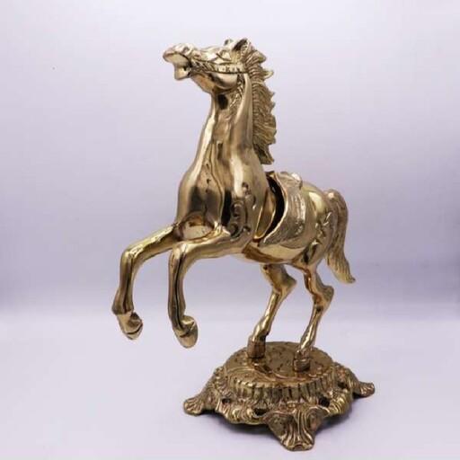 مجسمه اسب برنزی طح اسب سرکش برنجی
