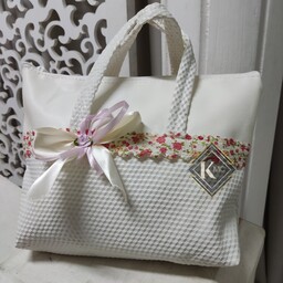 کیف یگانه به رنگ  سفید ترکیب جنس چرم و پارچه به صورت تکی