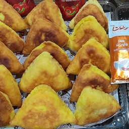 پک 15 تایی پیراشکی گوشت و قارچ با مواد تازه و خوشمزه ، مناسب مهمانی و دورهمی دوستانه(پس کرایه و هزینه ارسال در مقصد )