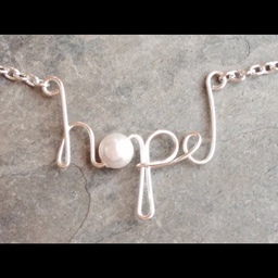 گردنبند نقره مدل امید(hope) با مروارید 